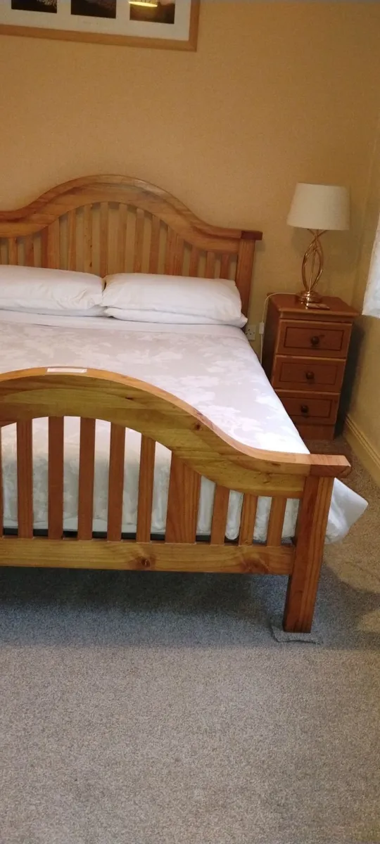 Bed - Image 1