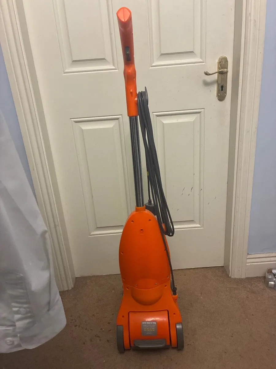 Carpet cleaner - Image 4