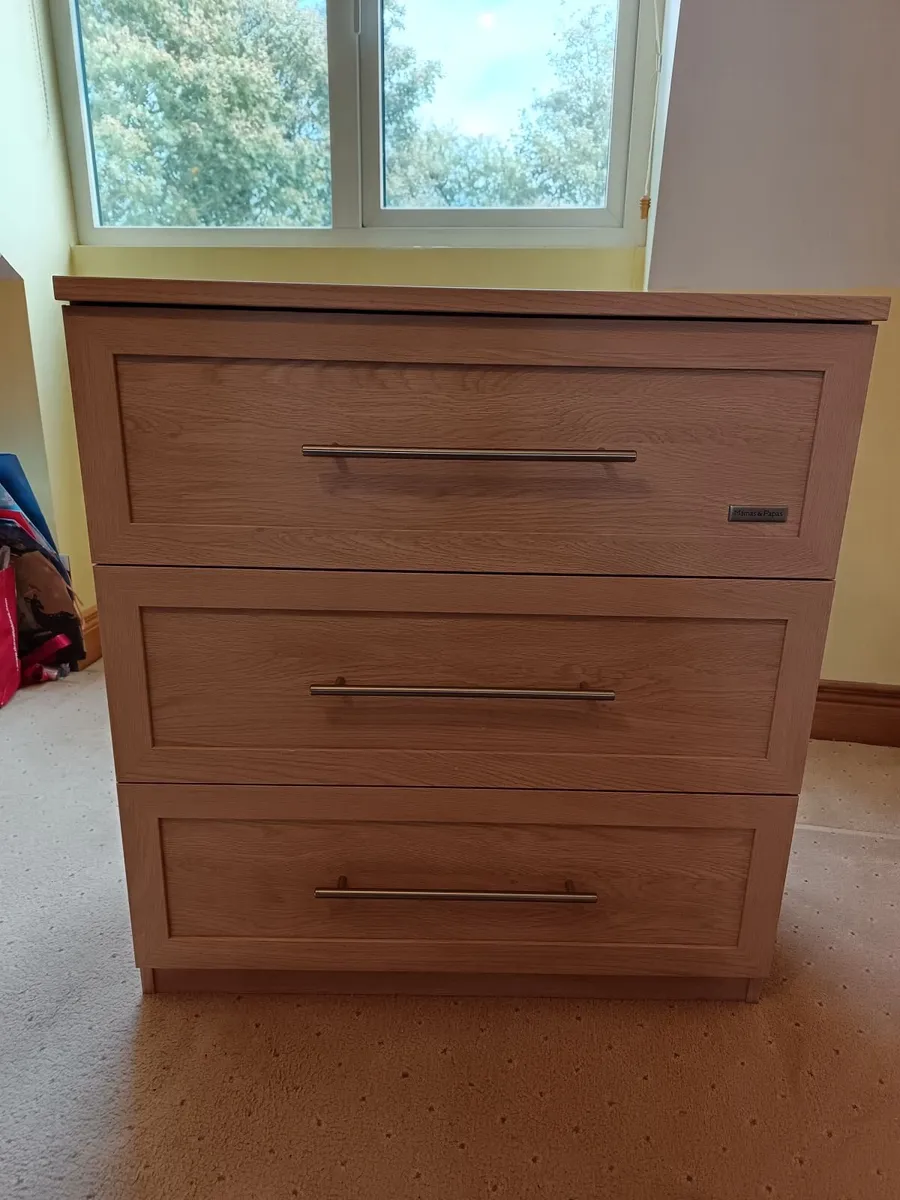 Wardrobe and chest of drawers - Image 4