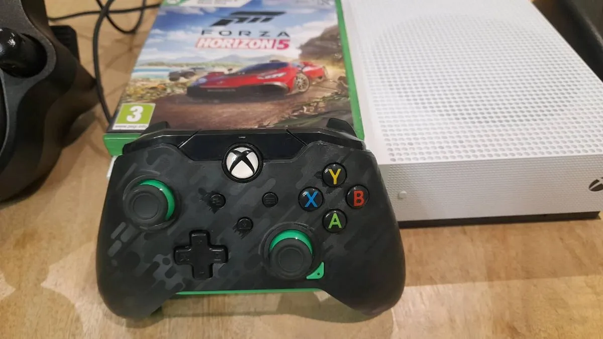 Xbox One S Bundle - Image 4