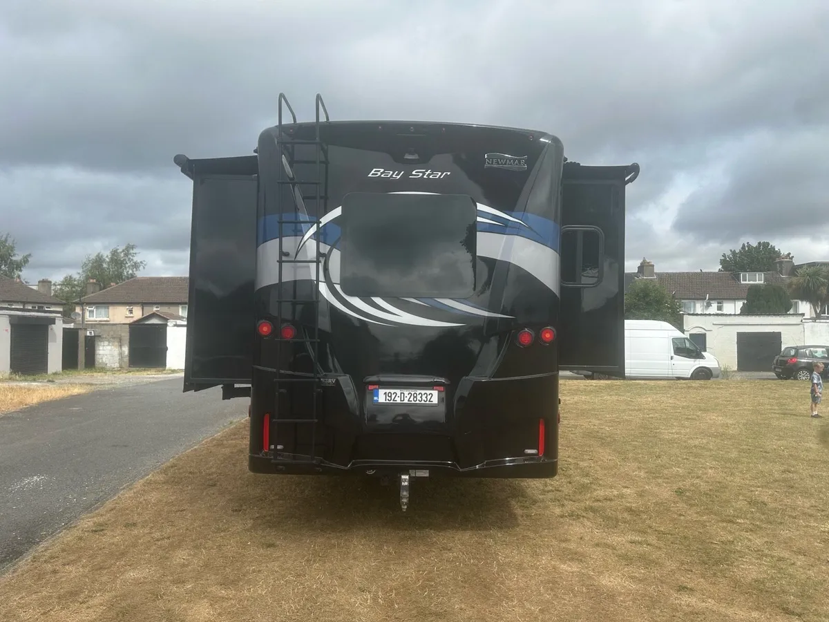 American Rv - Image 4
