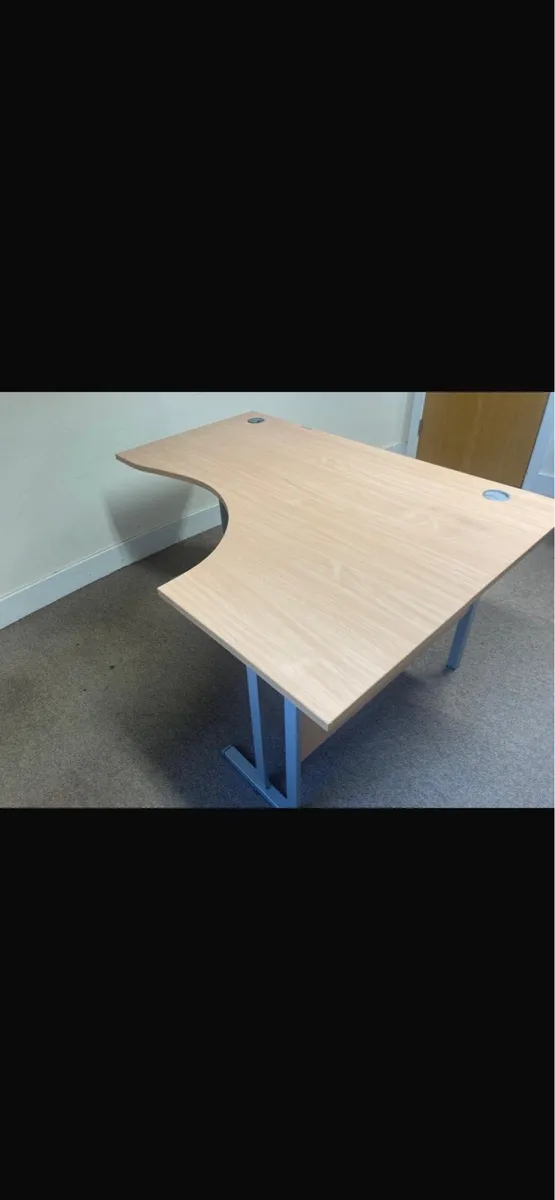 Large L-Shaped Corner Office Desk – 1600 × 1200mm - Image 2