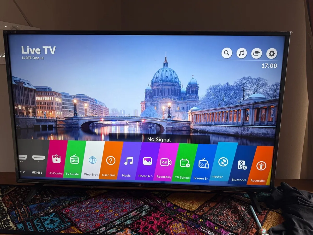 LG Television - Image 2