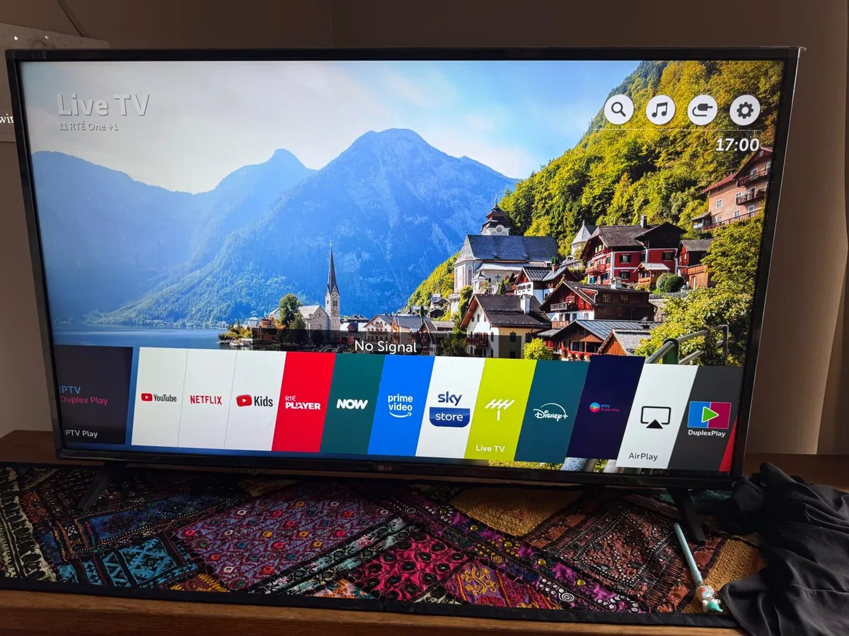 LG Television - Image 3