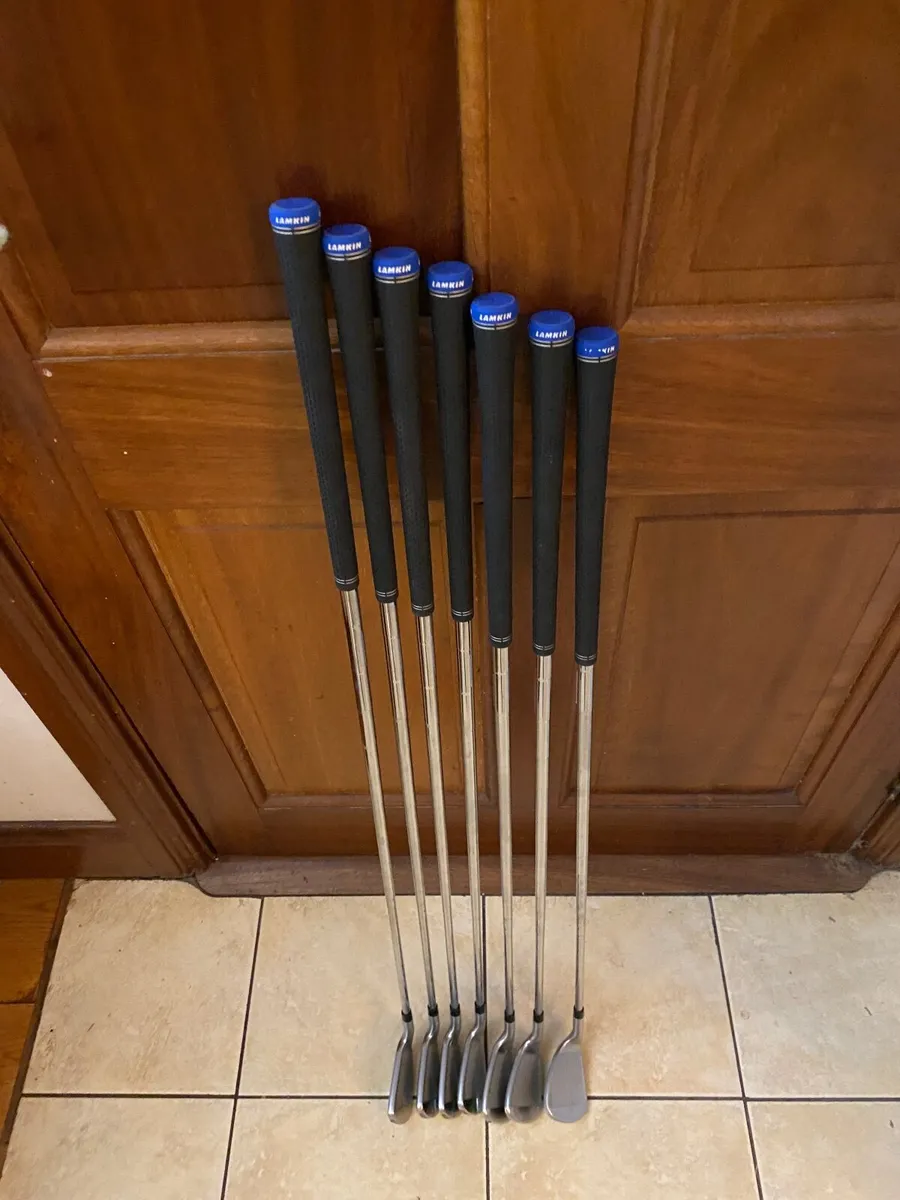 Taylormade Q I  Iron s 5 - S W Stiff Flex As New - Image 1