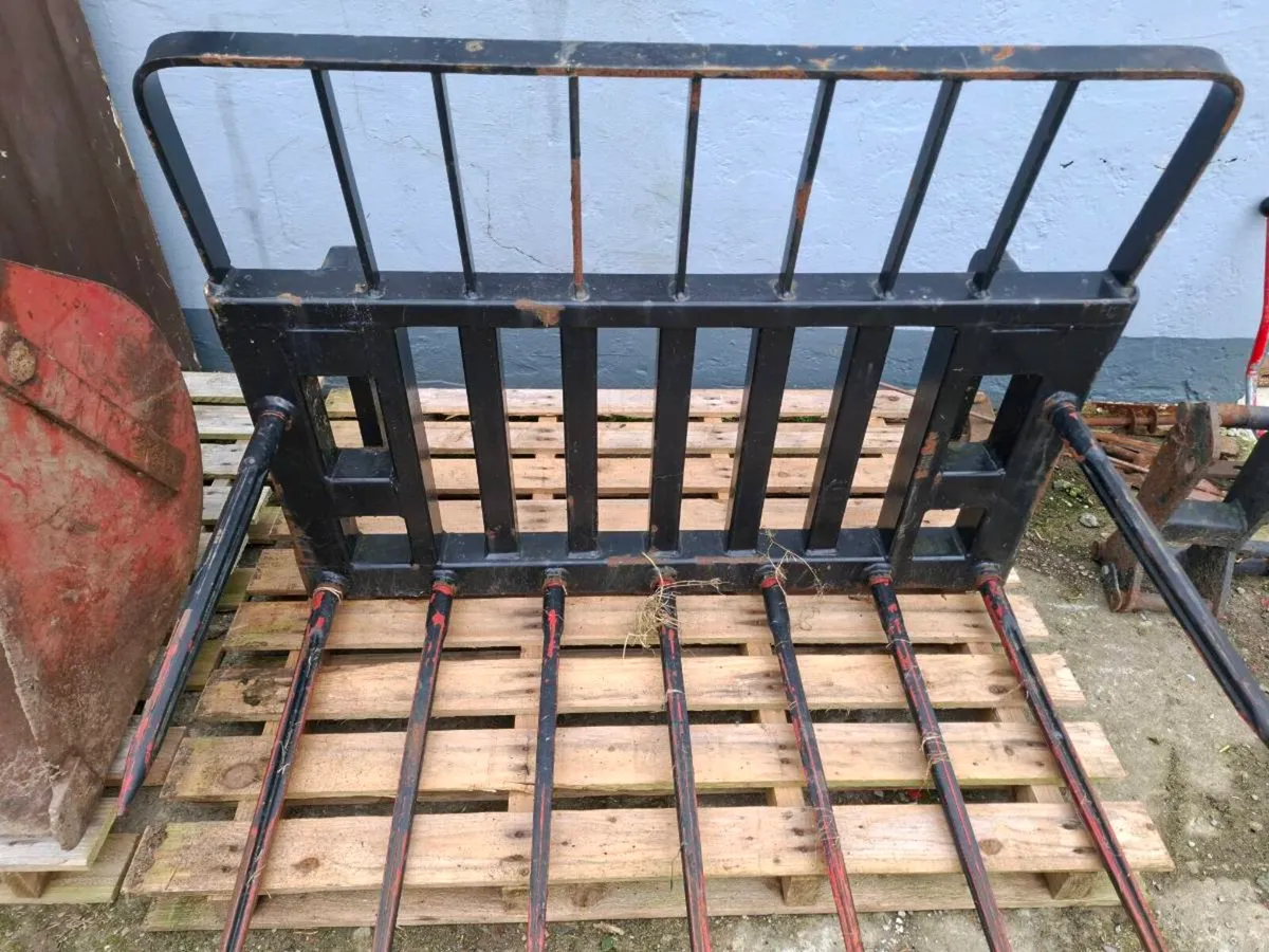 Dung fork bucket and euro attachment - Image 1