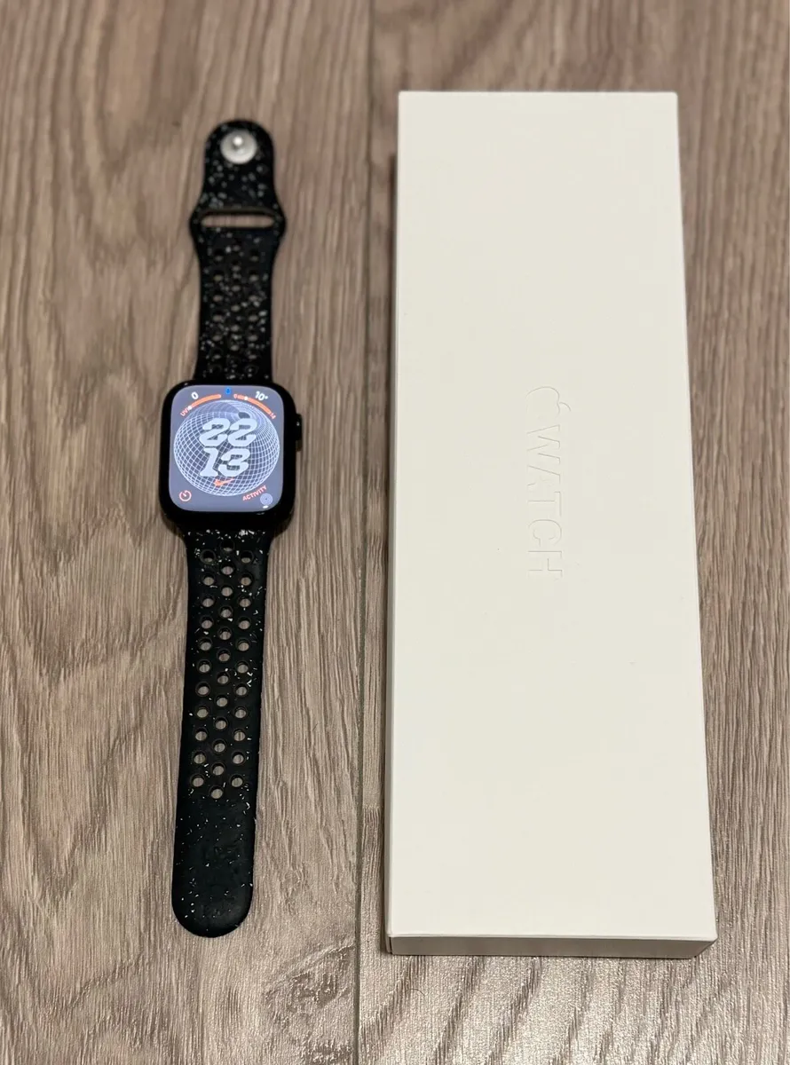 Apple Watch series 9 - 45mm - Image 2