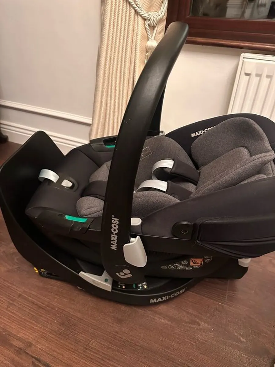 maxi cosi 360 car seat - Image 4