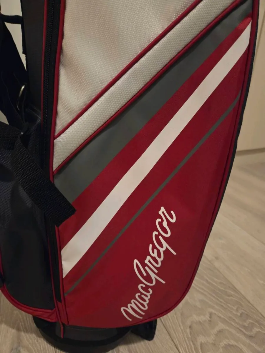 MacGregor Kids Golf Clubs Set - Image 3