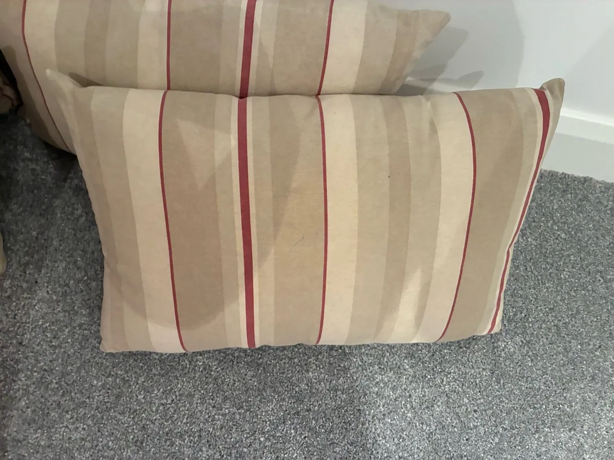 Cushions - Image 3