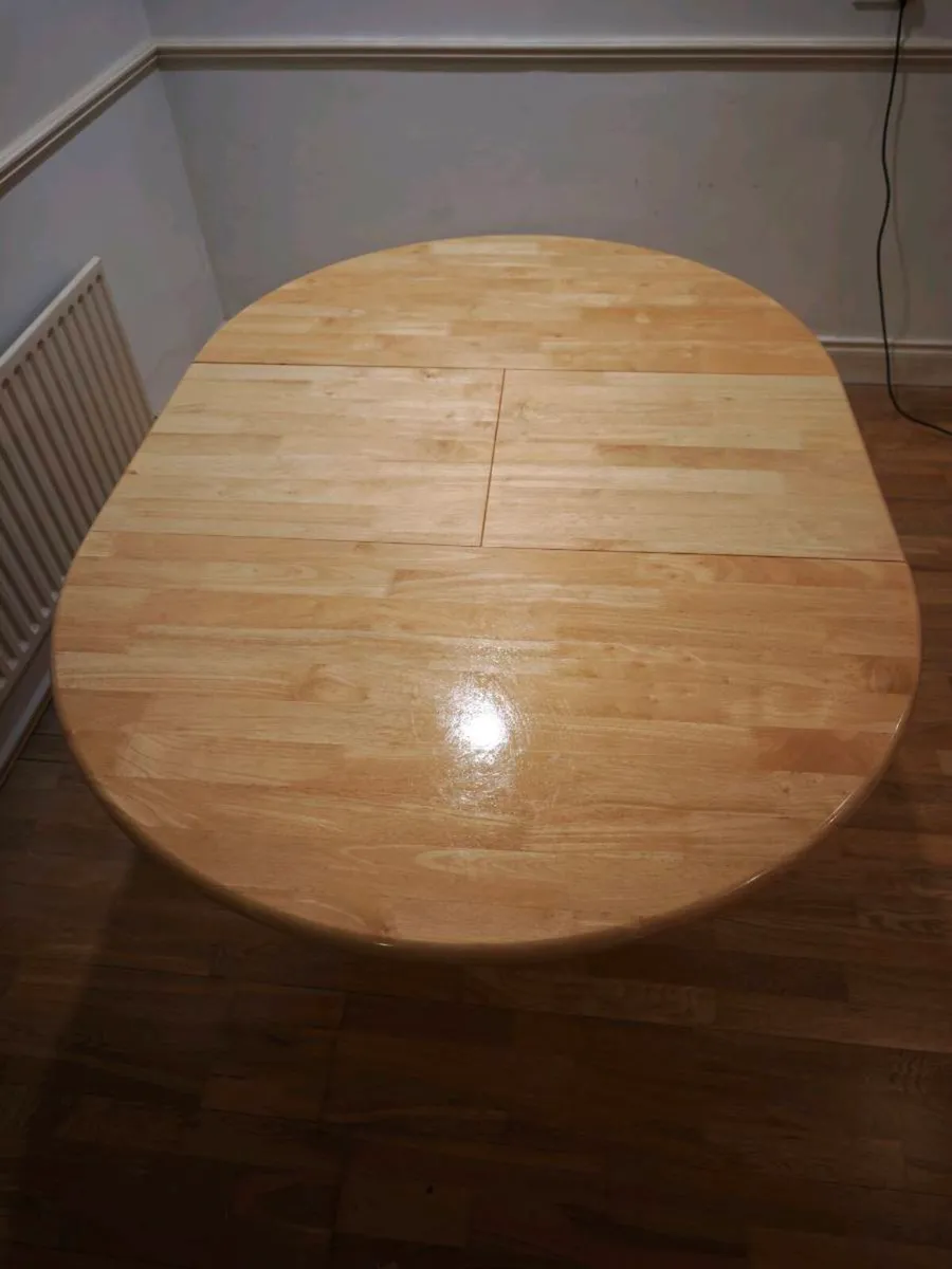 Kitchen Table and Chairs - Image 3