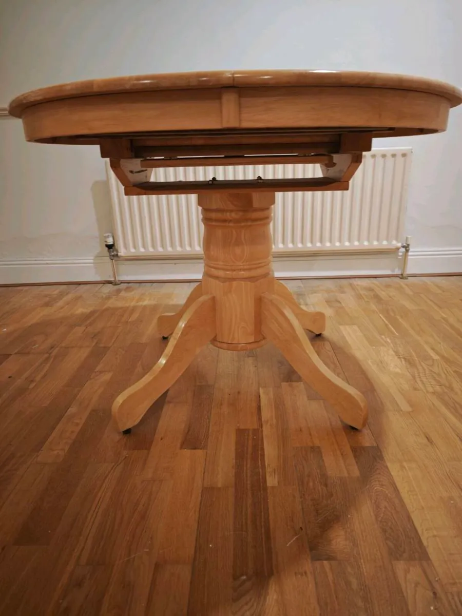 Kitchen Table and Chairs - Image 4