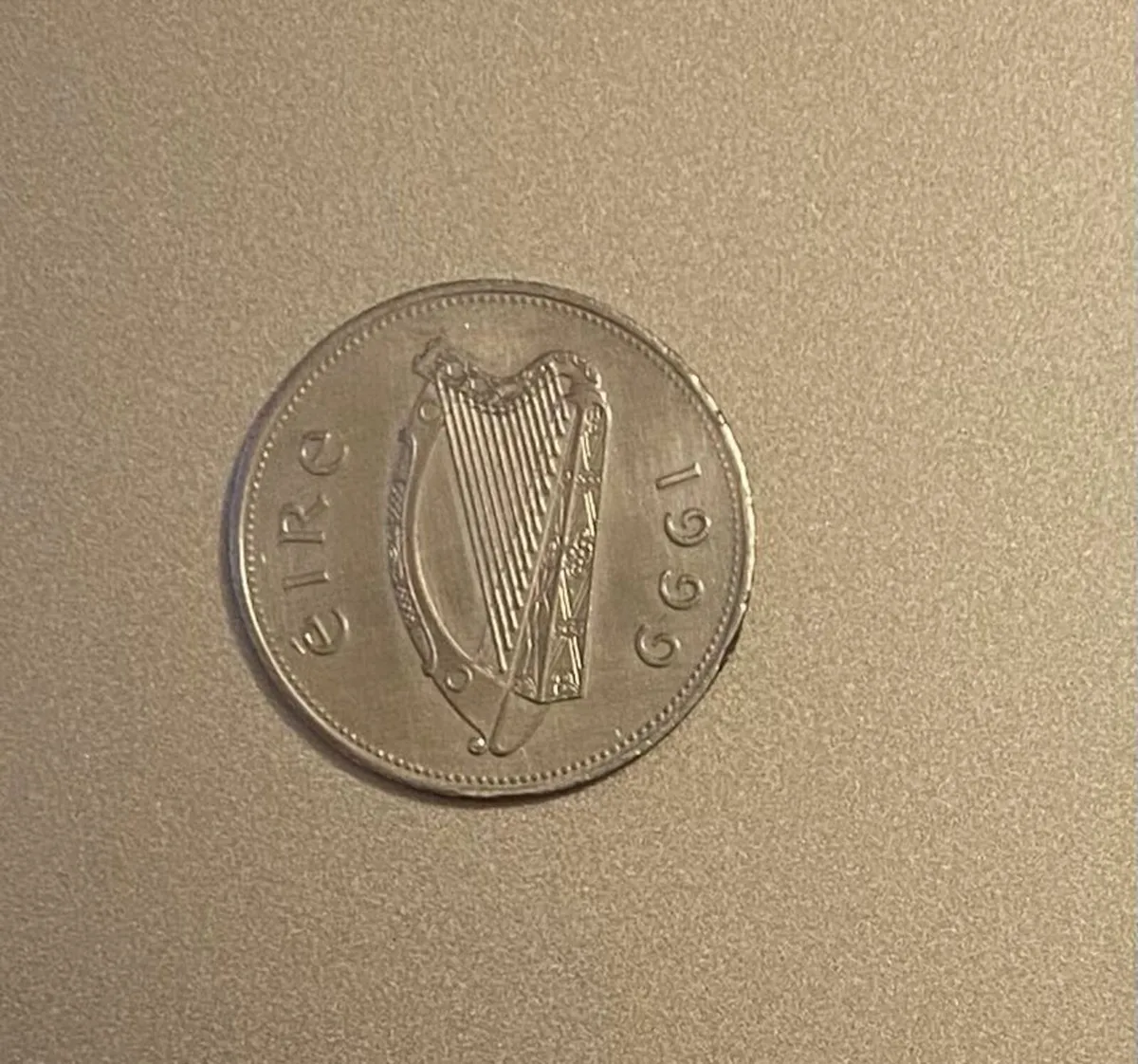 Irish Red deer coin from 1999, Free Post - Image 4