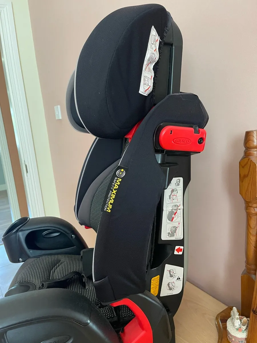Child’s Car Seat - Image 2