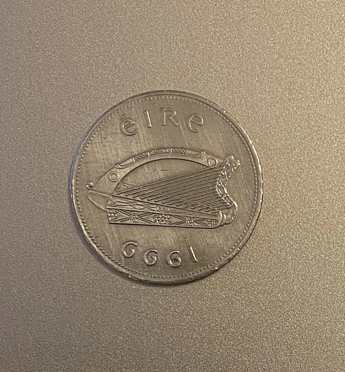 Irish Red deer coin from 1999, Free Post - Image 2