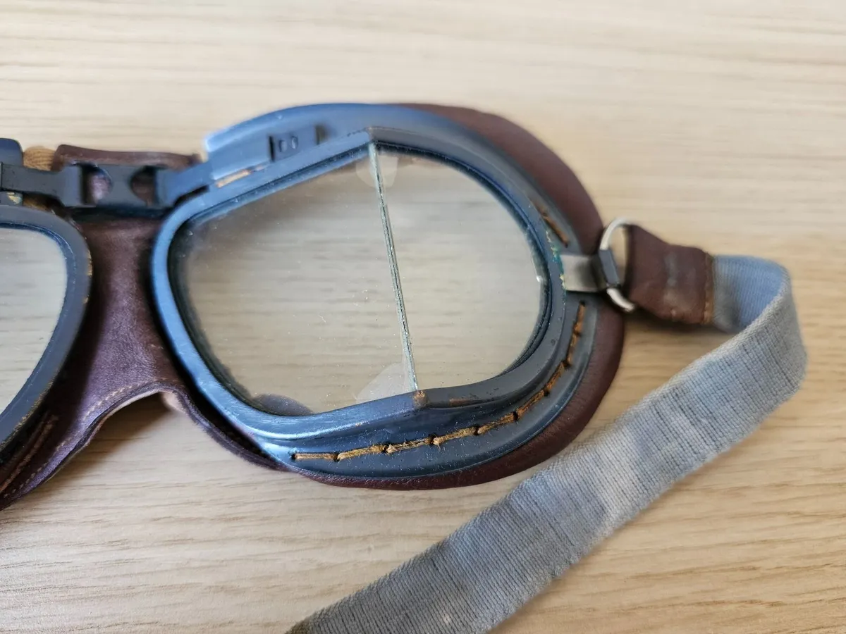 Vintage style leather aviator goggles - Image 1