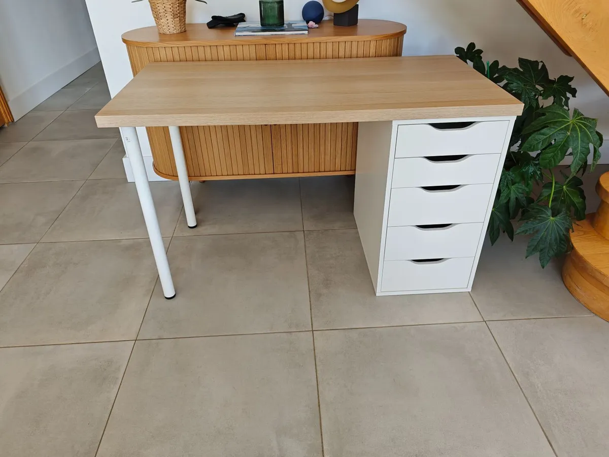 Office Desk - Image 1