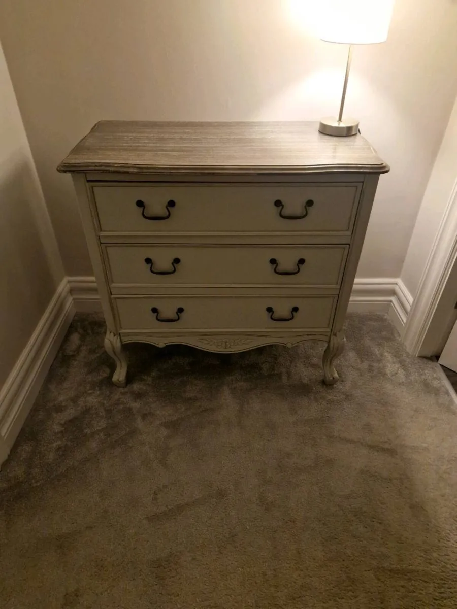 Vintage-Style French Provincial Chest of Drawers - Image 1