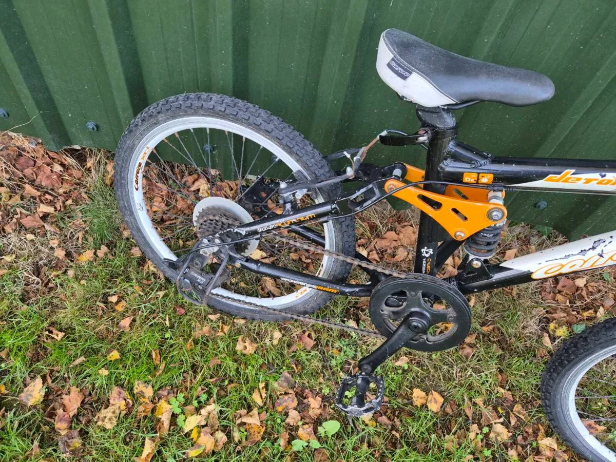 20" Boys all suspension mountain bike - Image 2