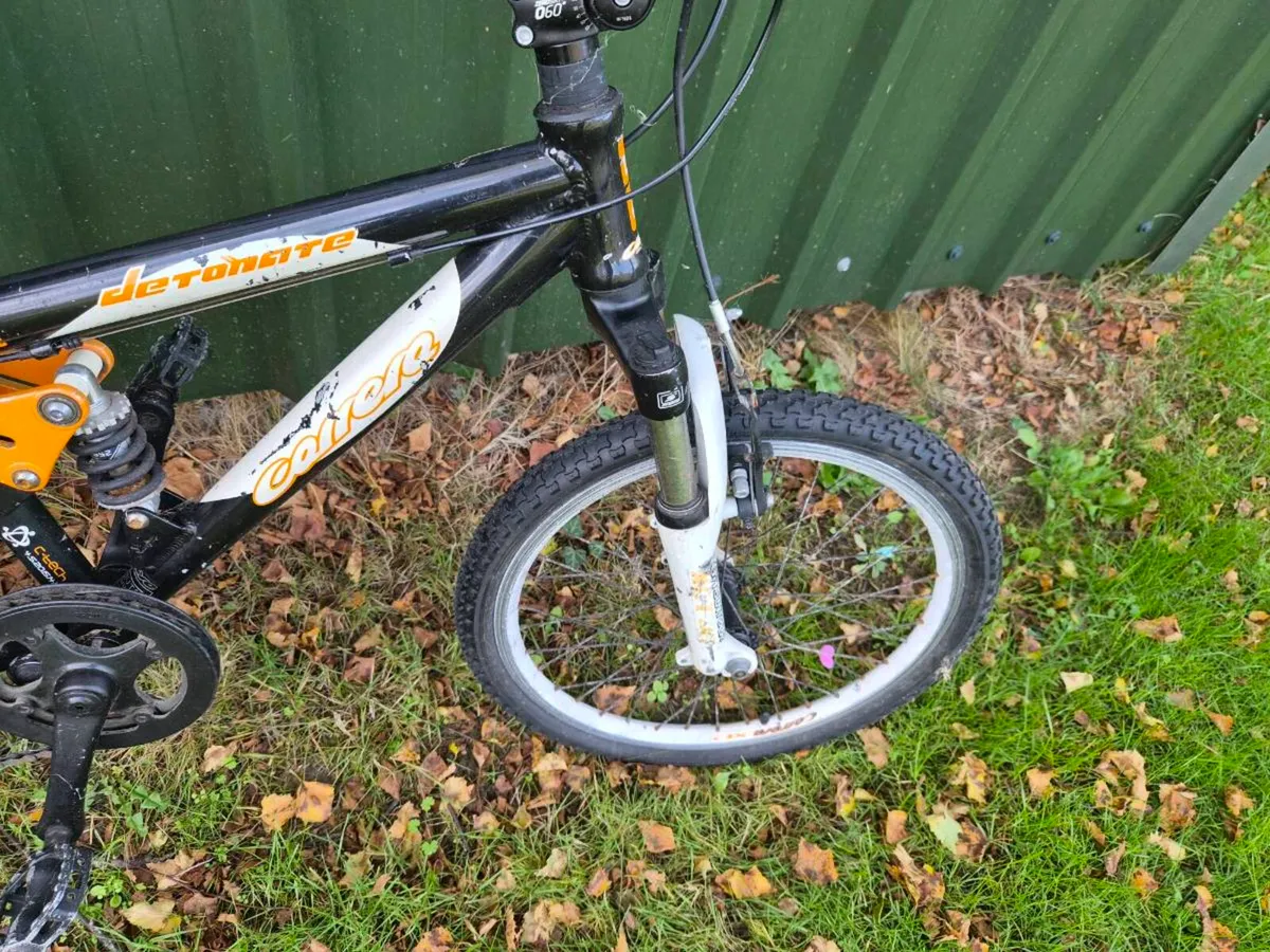 20" Boys all suspension mountain bike - Image 3