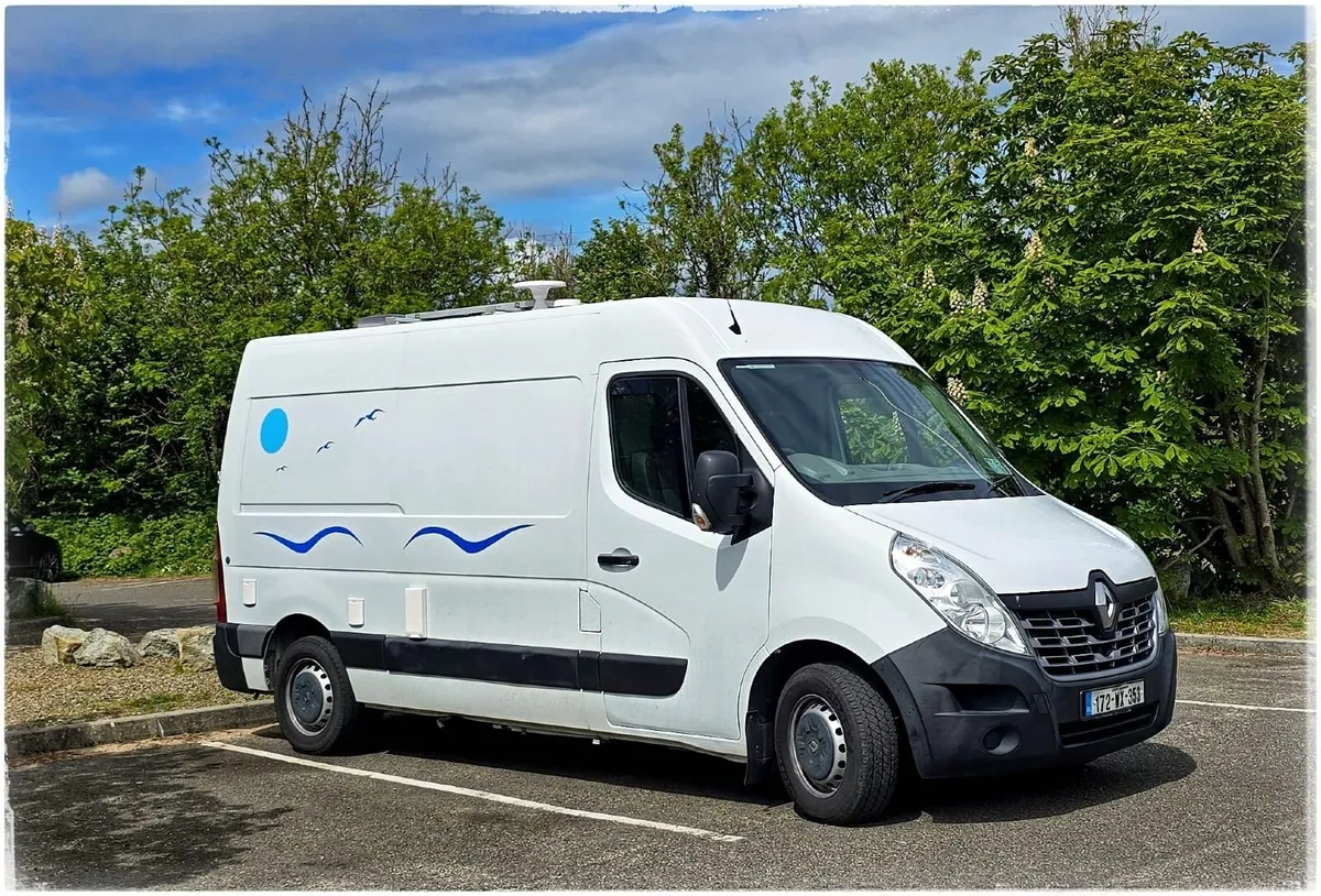 Camper van - Image 1