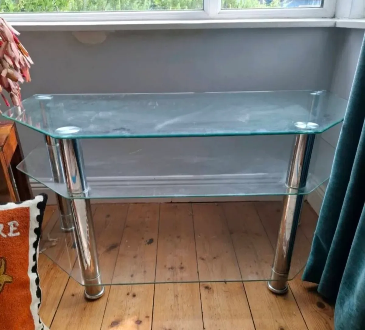 Glass tv stand. Free to take away - Image 1