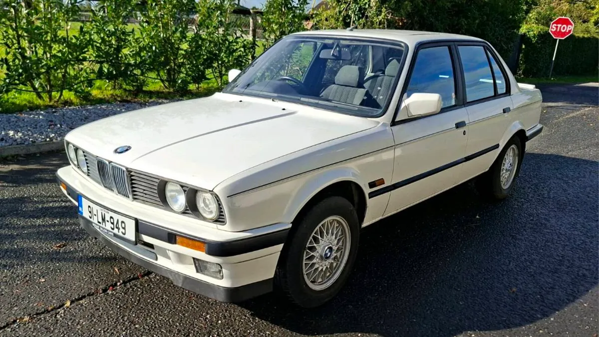 BMW E30 316i Lux - Image 1
