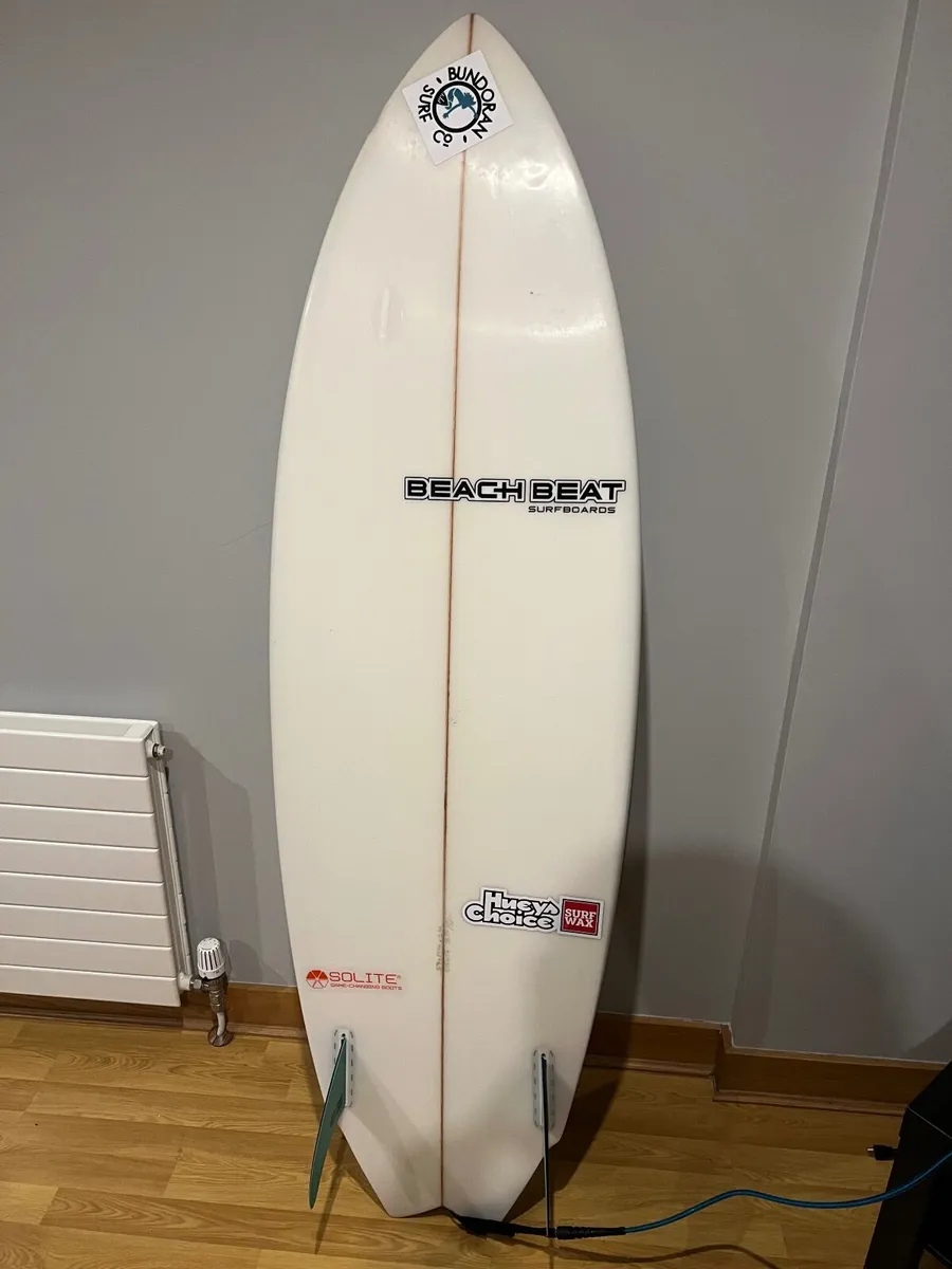 Beach Beat Fish Surfboard 5’7” + Brand-New Fins - Image 2