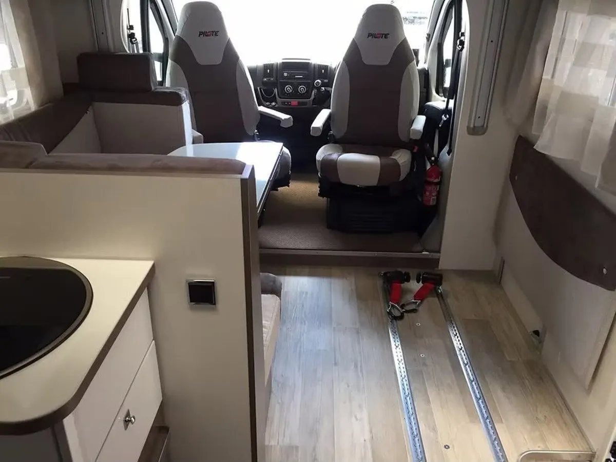 Pilote Essentiel Accessible Motorhome | 31Km - Image 4
