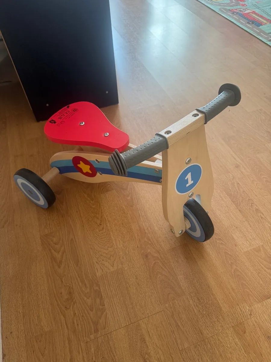 Kids wooden cycle