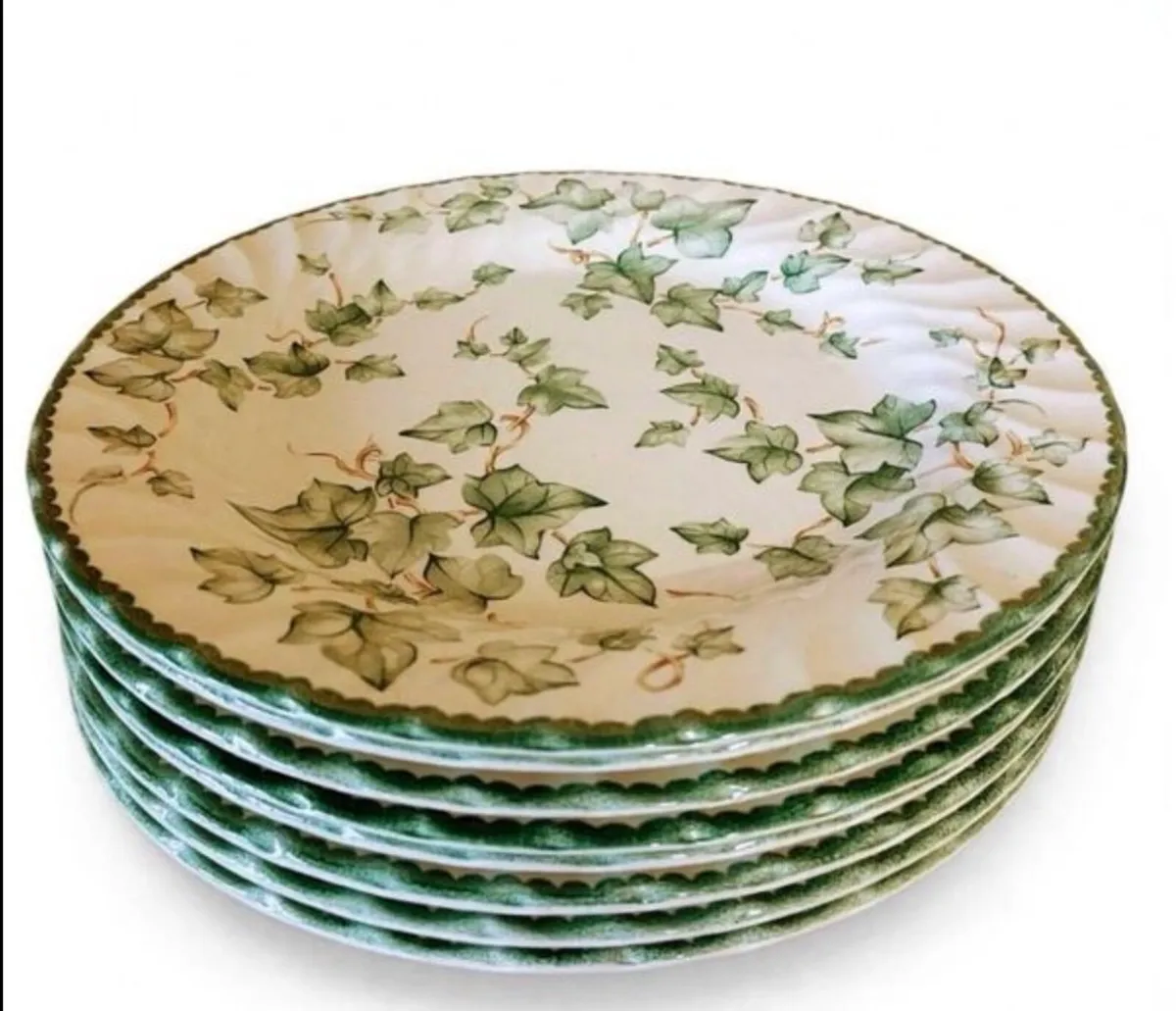 6 beautiful ivy pattern Vinatge dinner plates - Image 2