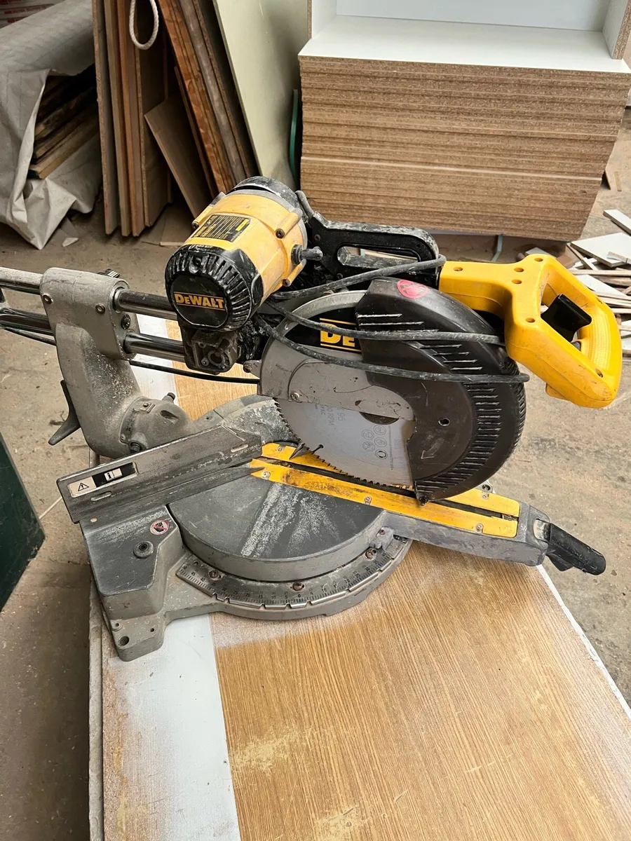 De Walt chop saw - Image 3