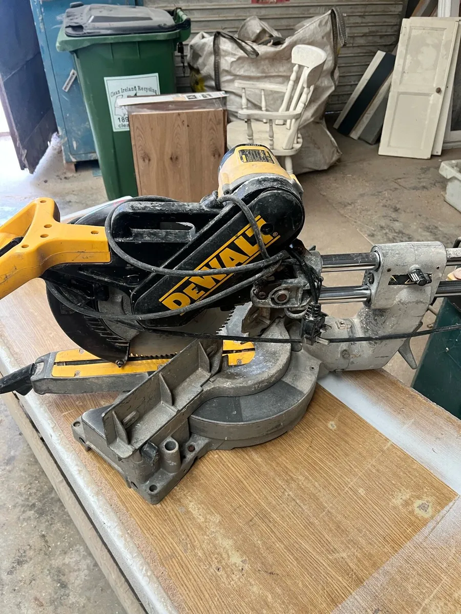 De Walt chop saw - Image 4