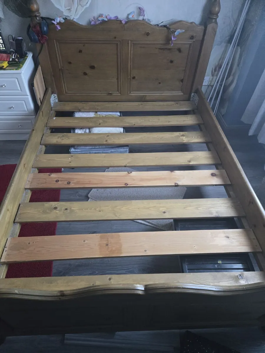 Wooden bed frame - Image 1