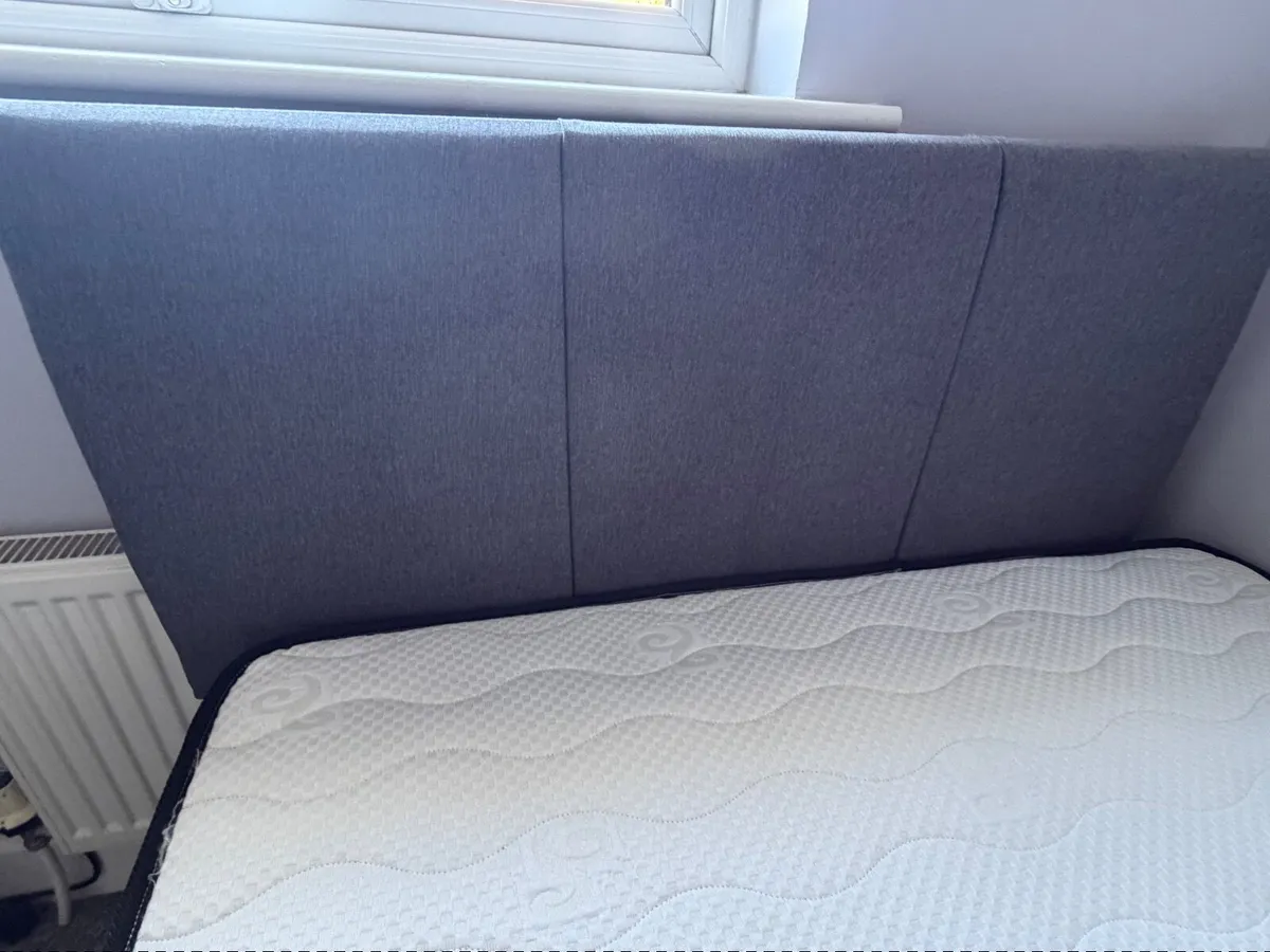 Small Double 4ft Divan bed and mattress - Image 2