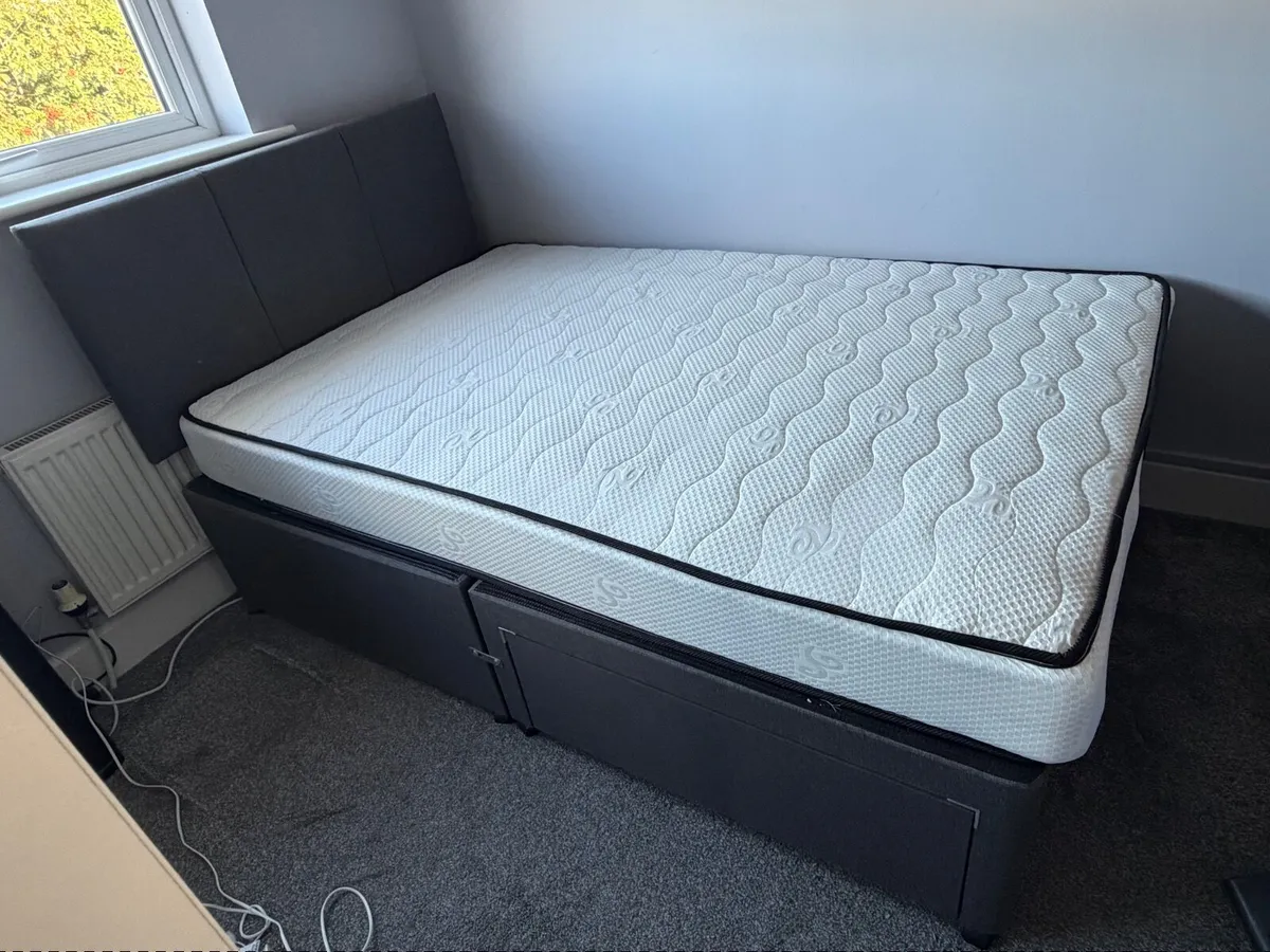 Small Double 4ft Divan bed and mattress - Image 1