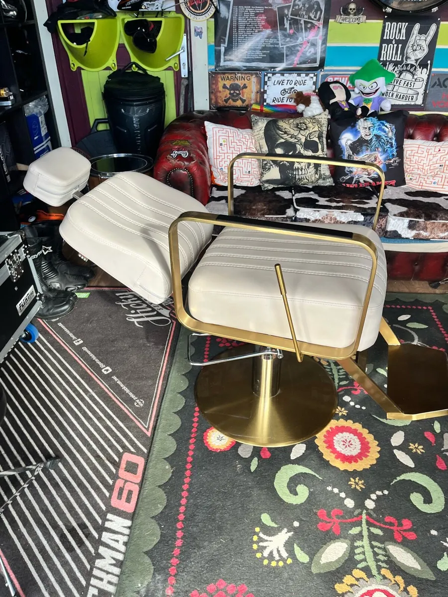 Barber chair - Image 2