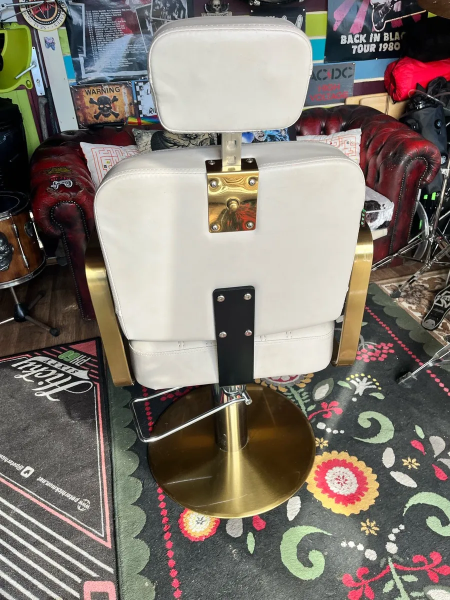 Barber chair - Image 4