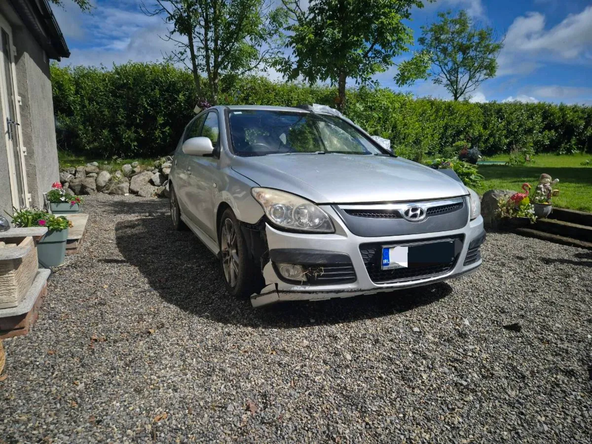 2010 Hyundai i30 1.6 CRDi 218km - Image 1