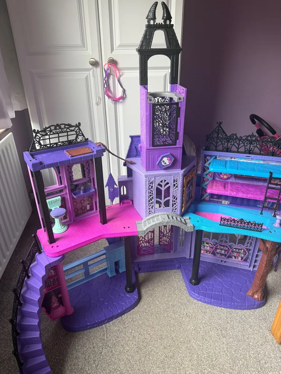 Monster high house - Image 1