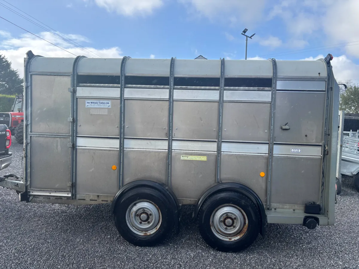 Ifor williams 12ft x 5ft 10” cattle /sheep trailer - Image 3