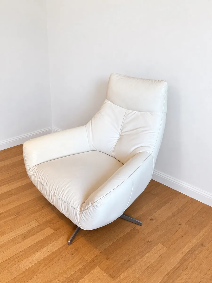 Comfortable Cream Leather Swivel Lounge Chair - Image 3