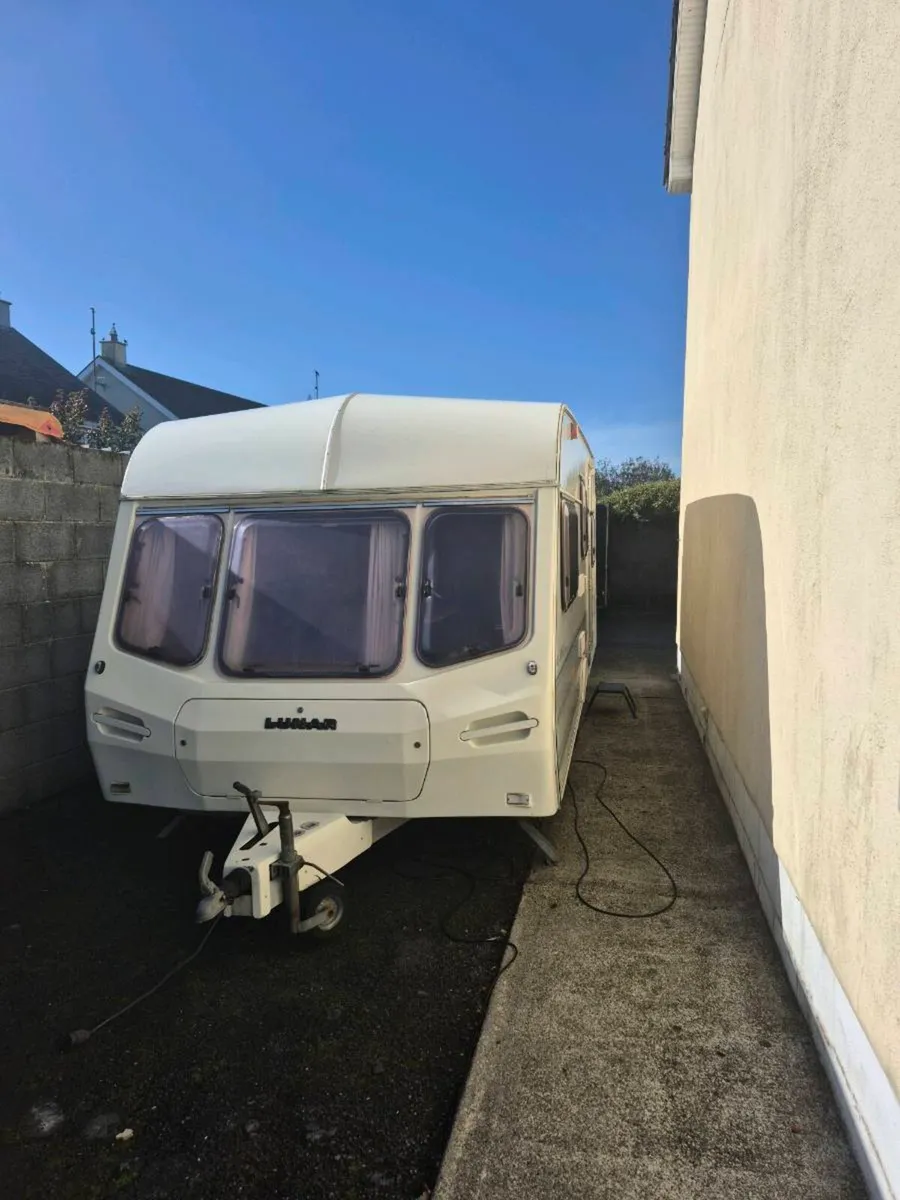 Caravan - Image 1