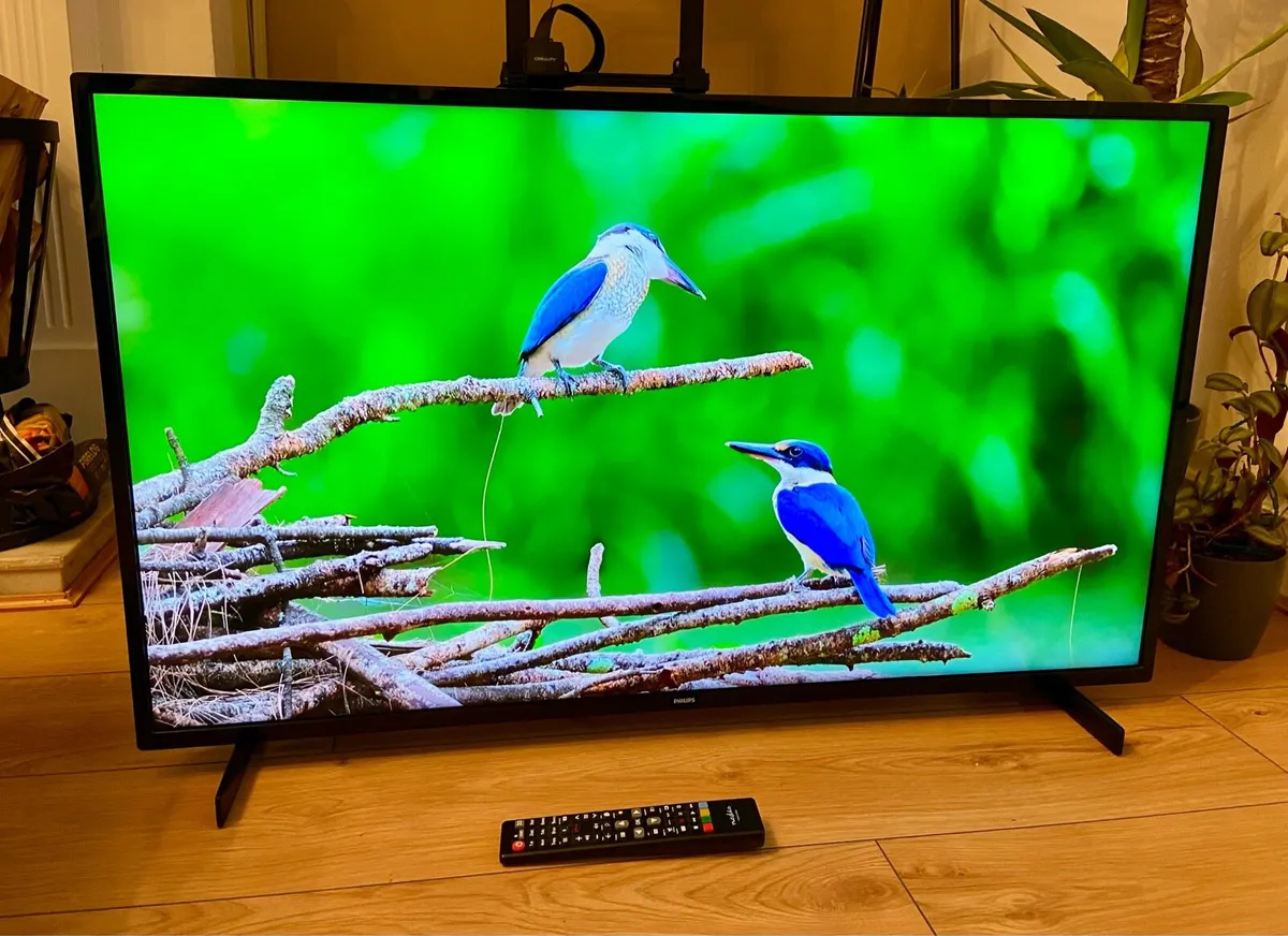 Philips 43” 4K HDR Smart TV - Image 2