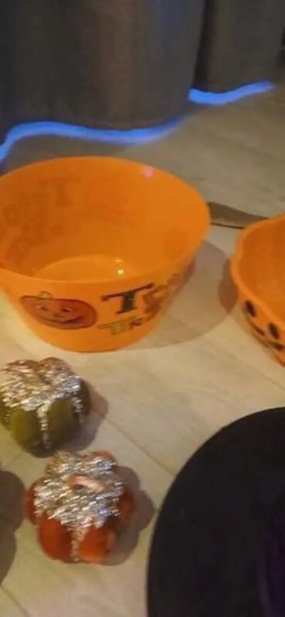 Huge bundle of halloween decorations - Image 4