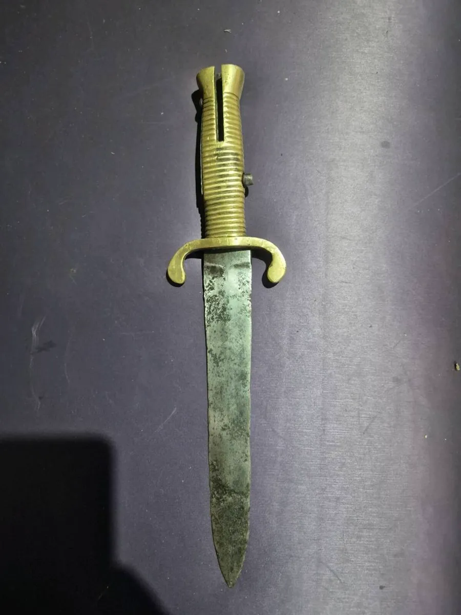 Bayonet - Image 2