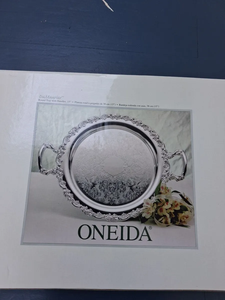 Oneide Round Tray with Handles 15" - Image 4