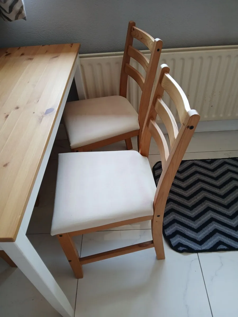 Kitchen table & 4 chairs - Image 2