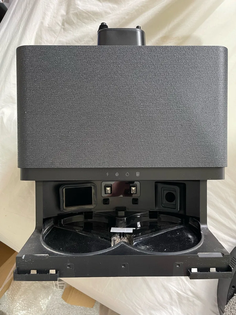 iRobot Roomba Plus 505 Combo + AutoWash Dock - Image 4