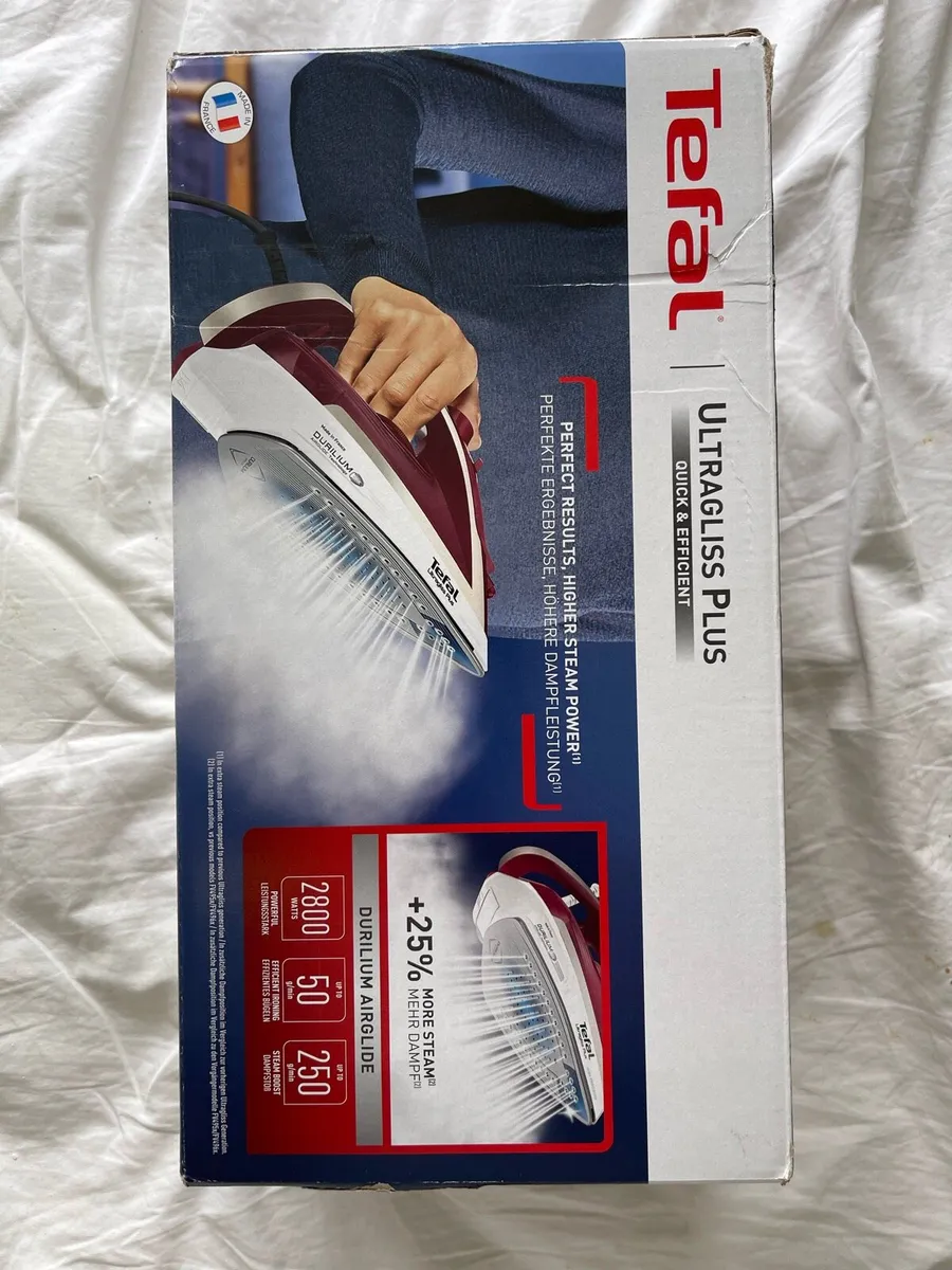 Tefal Ultragliss Plus 2800W Steam Iron - Brand New - Image 1